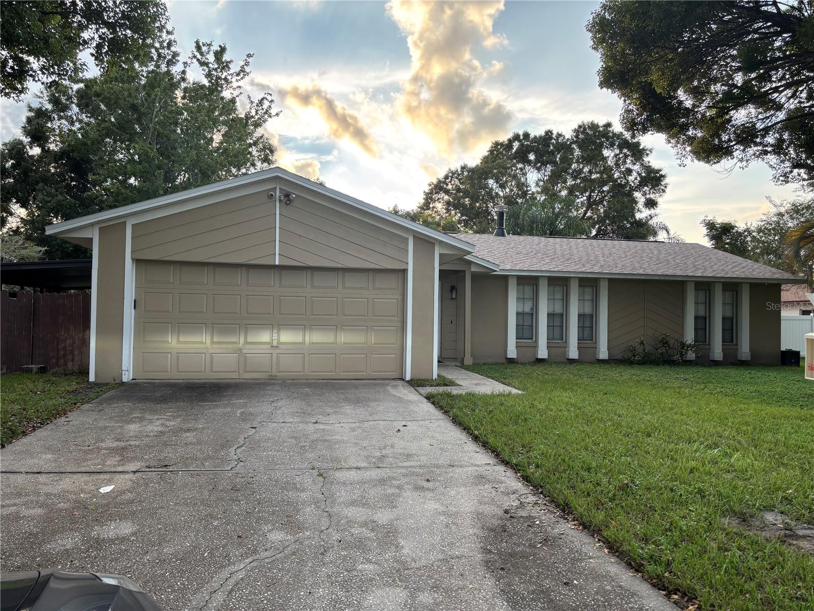 858 MOSSHART LANE