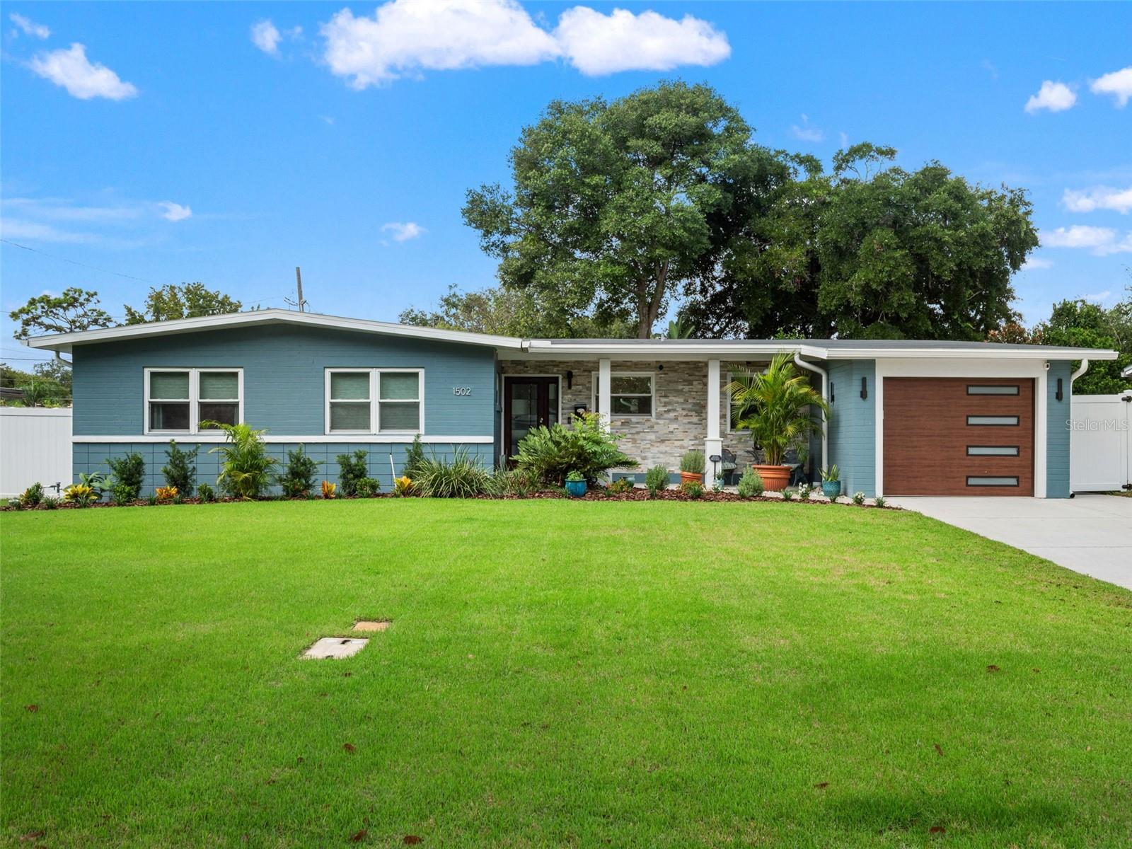1502 DOVE DRIVE