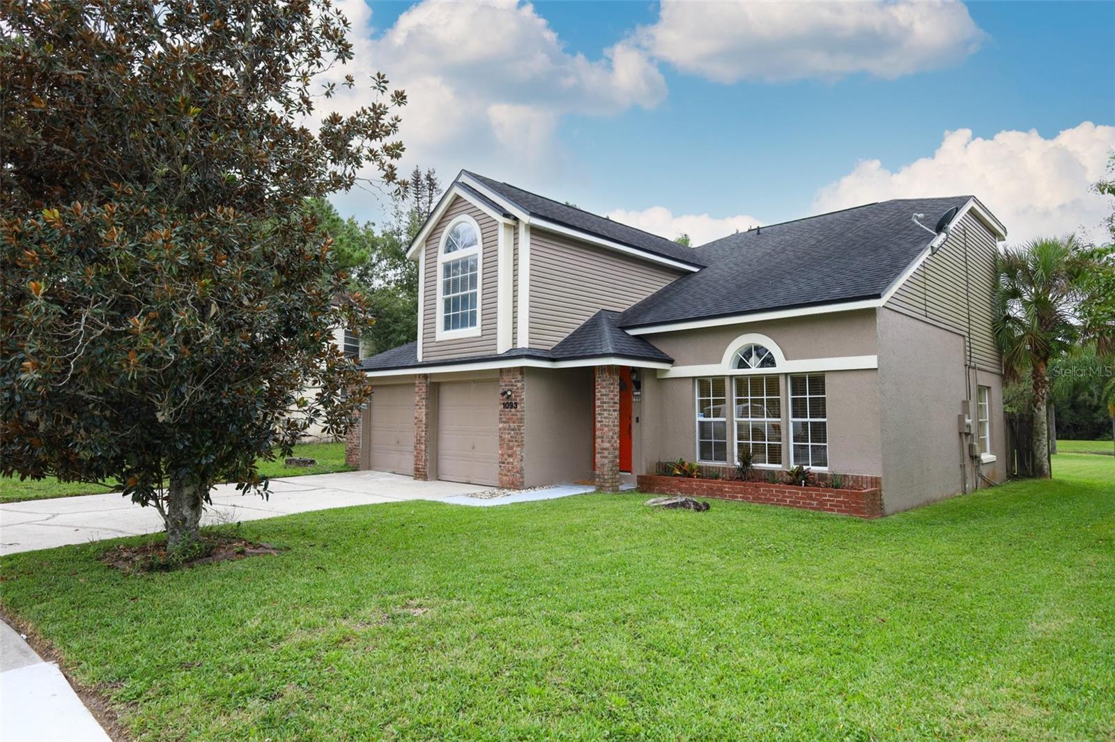 1093 KELLY CREEK CIRCLE