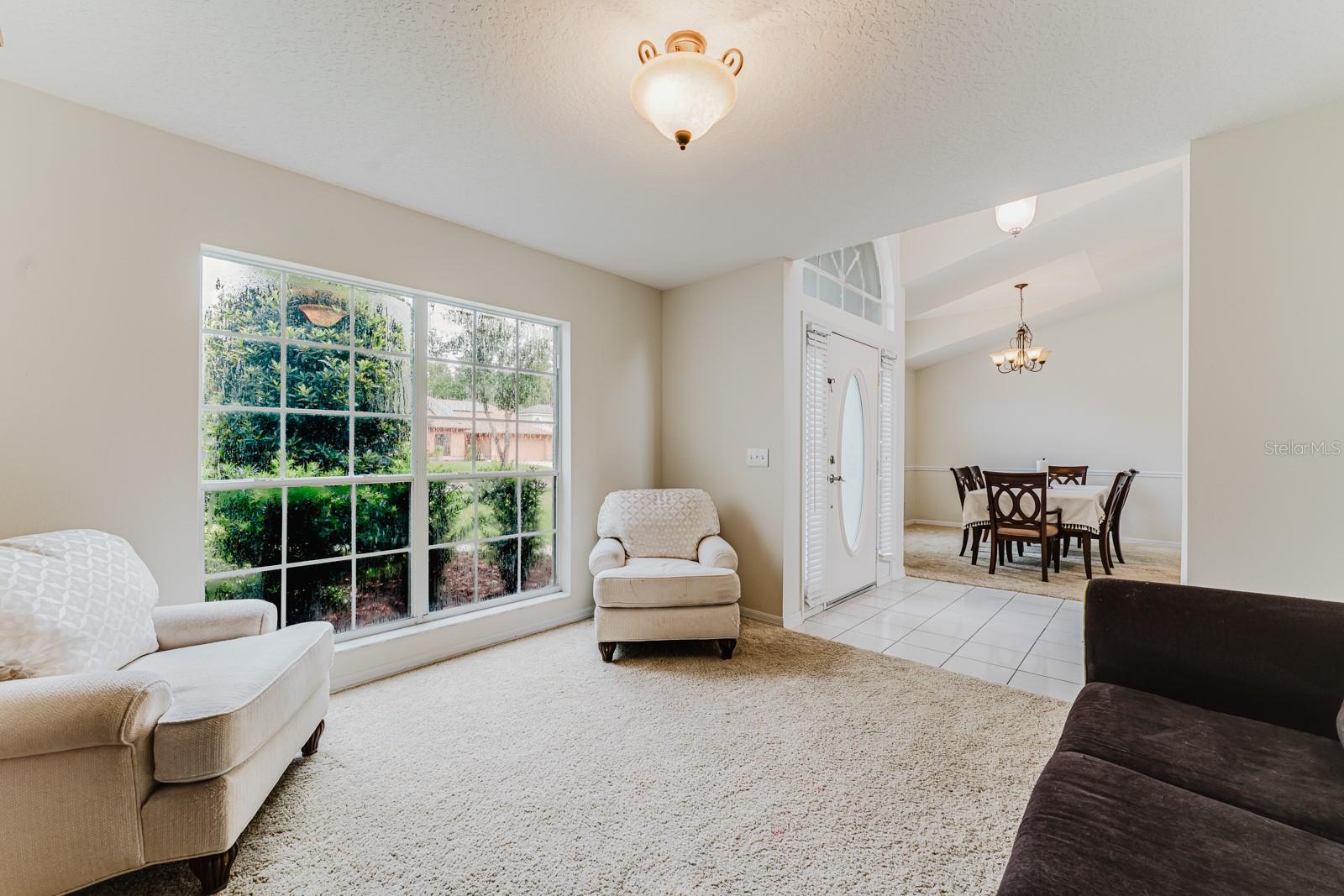 Listing photo 3 for 349 Bentley St