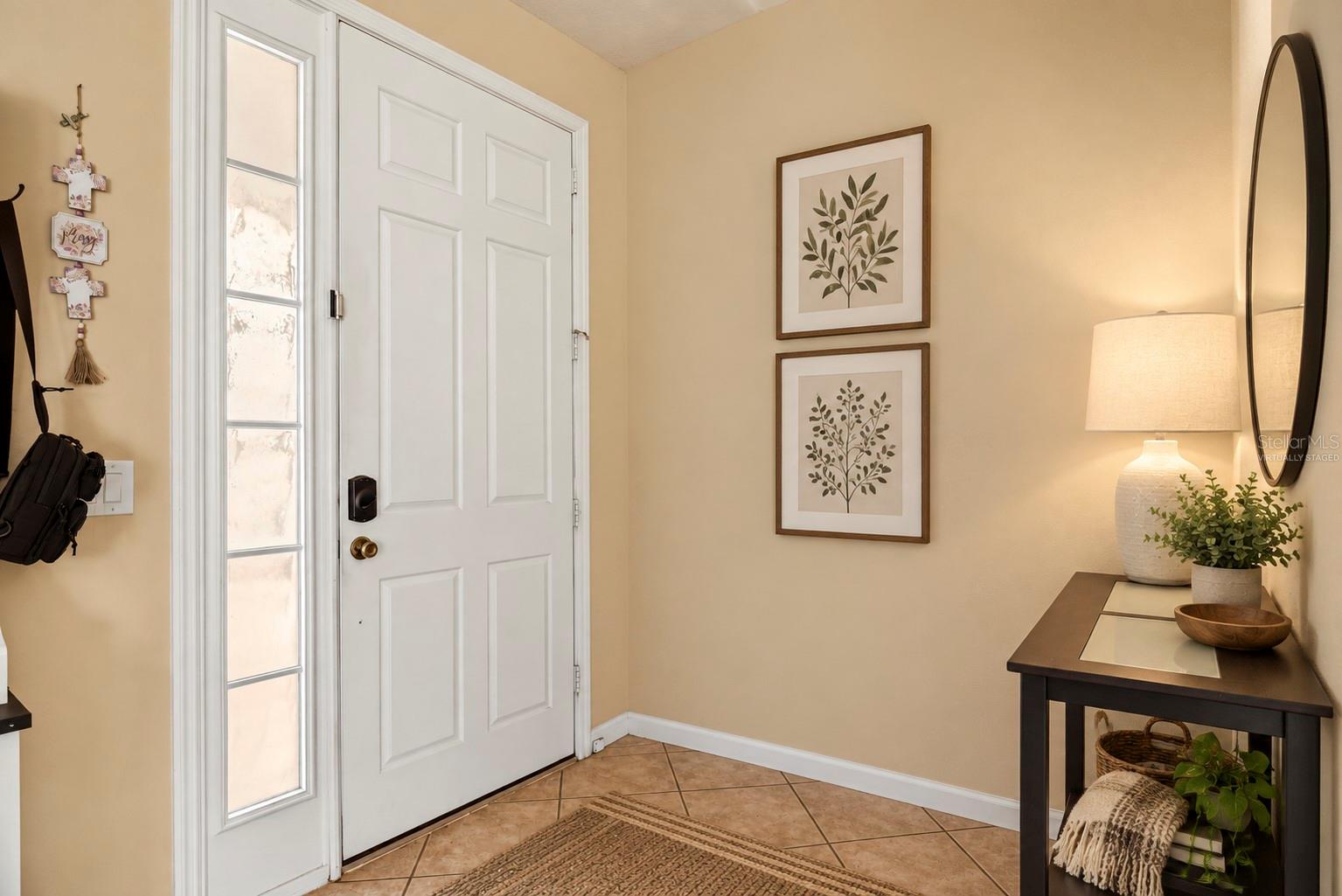 Listing photo 3 for 3843 Ryegrass St