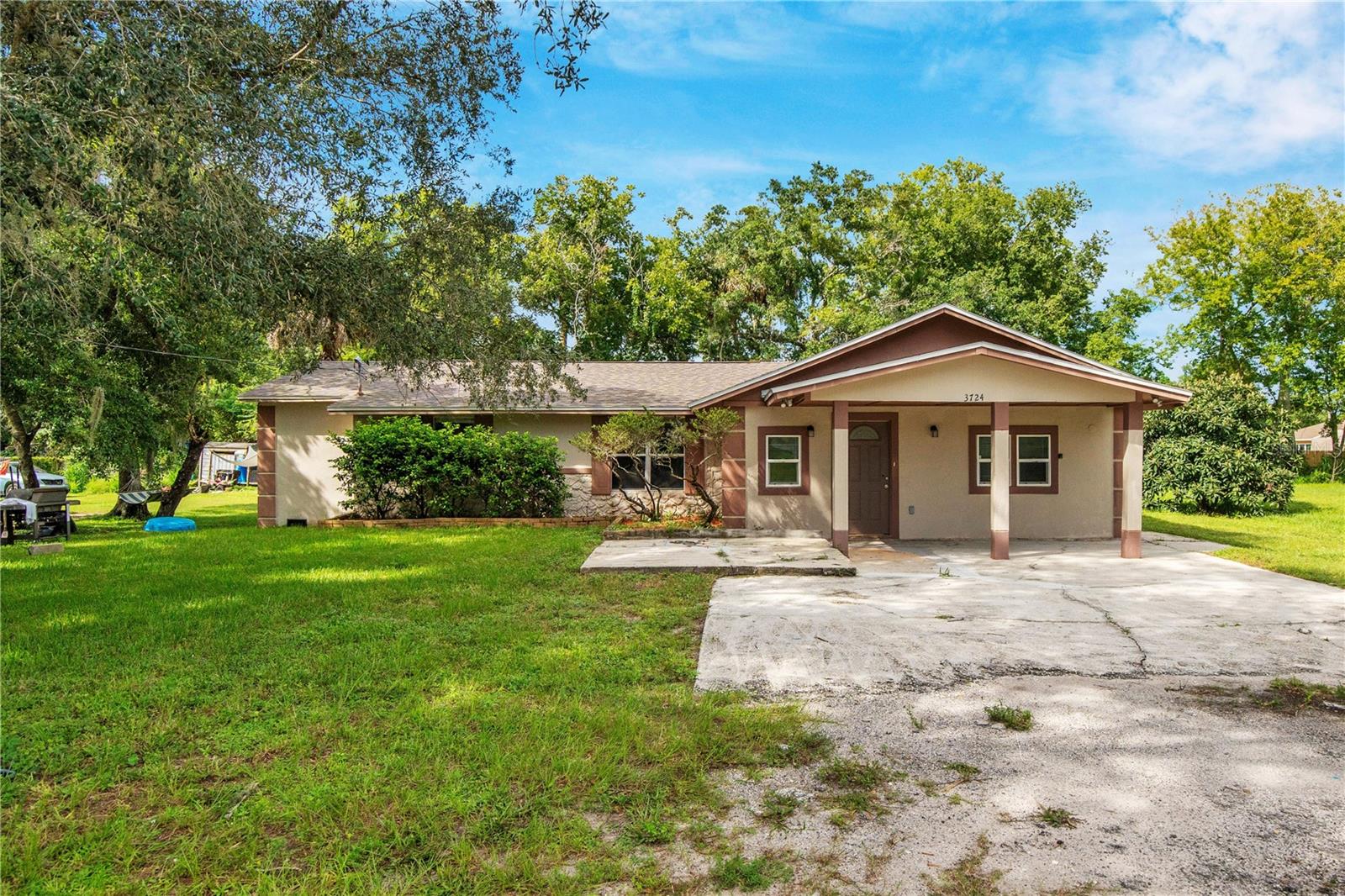 Listing photo 1 for 3724 Washington St