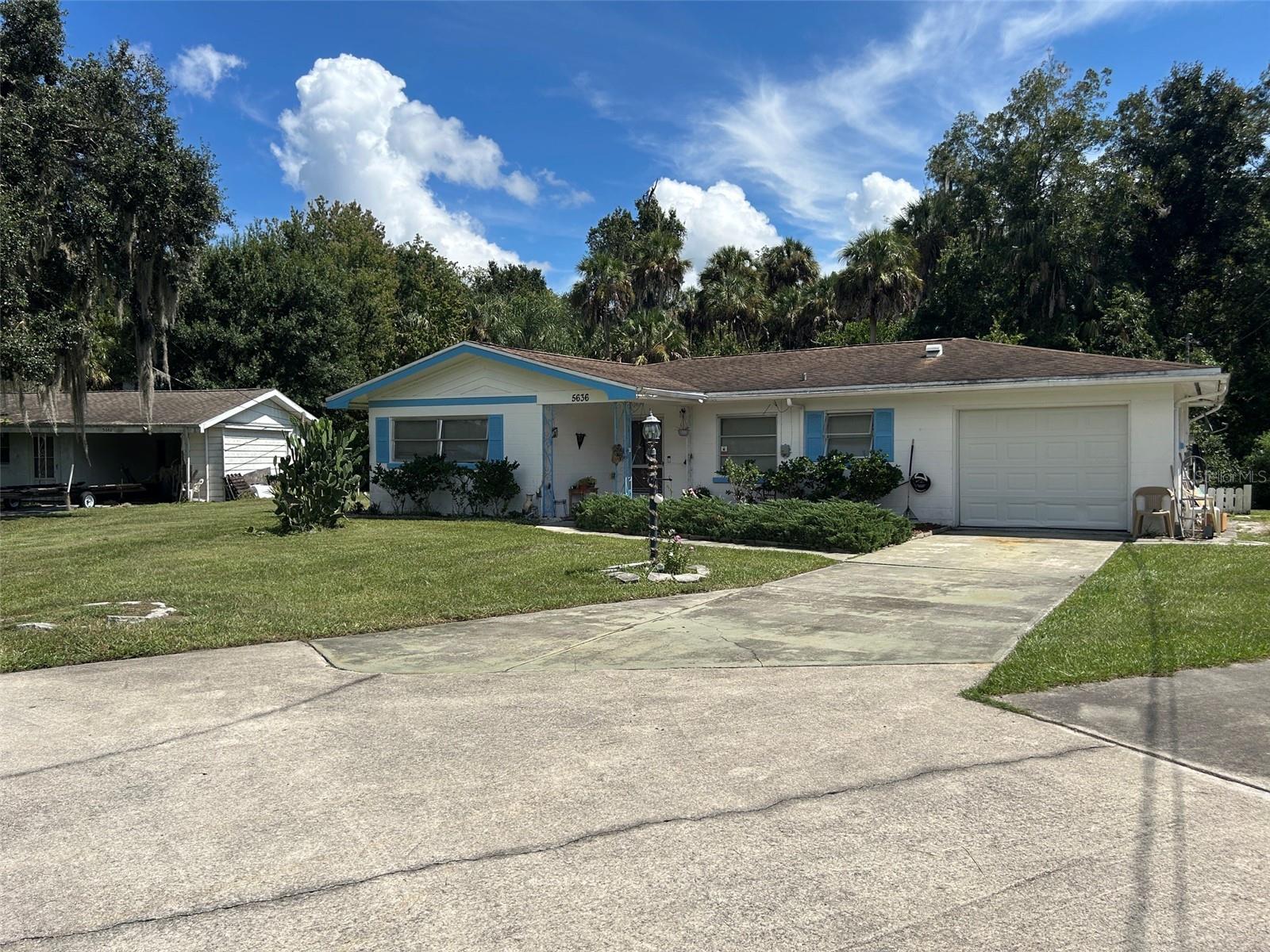 Listing photo 1 for 5636 Moon Rise Ln