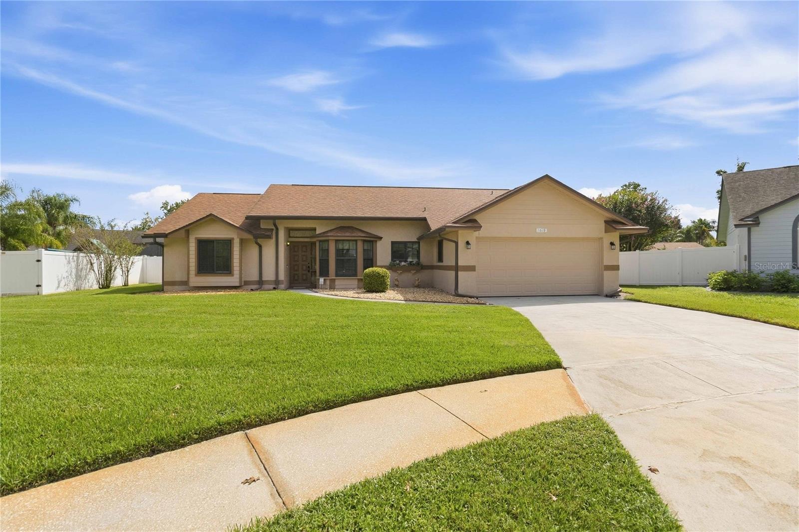 Listing photo 1 for 1619 Red Clover Ct