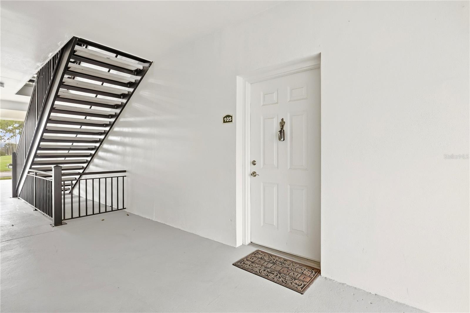 Listing photo 3 for 770 Siena Palm Dr #105