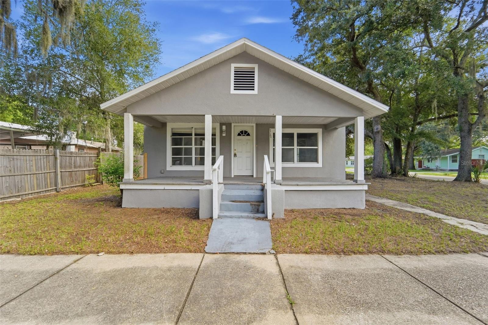 717 S LOCUST AVENUE