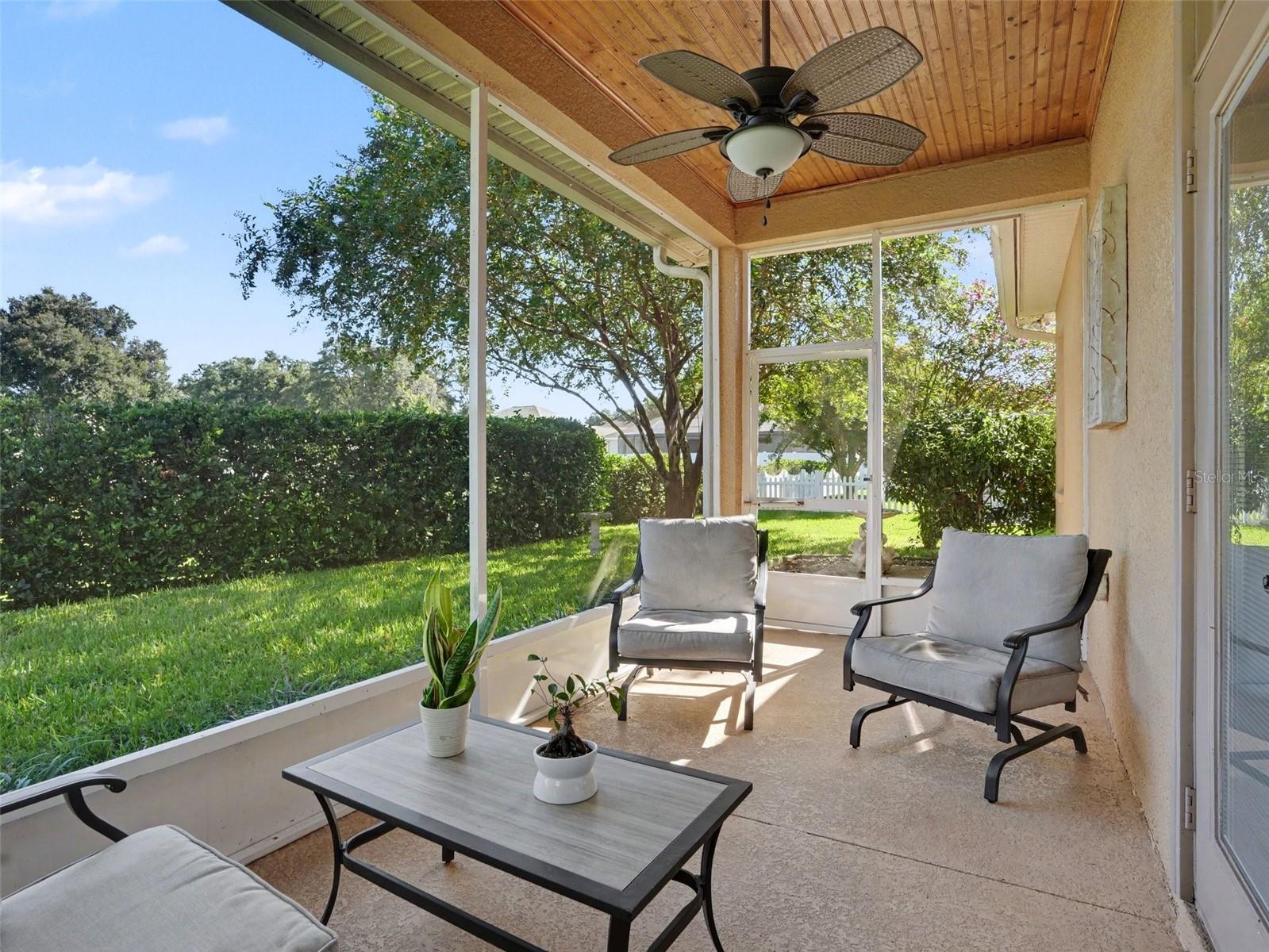 Listing photo 3 for 3575 Remington Oaks Path