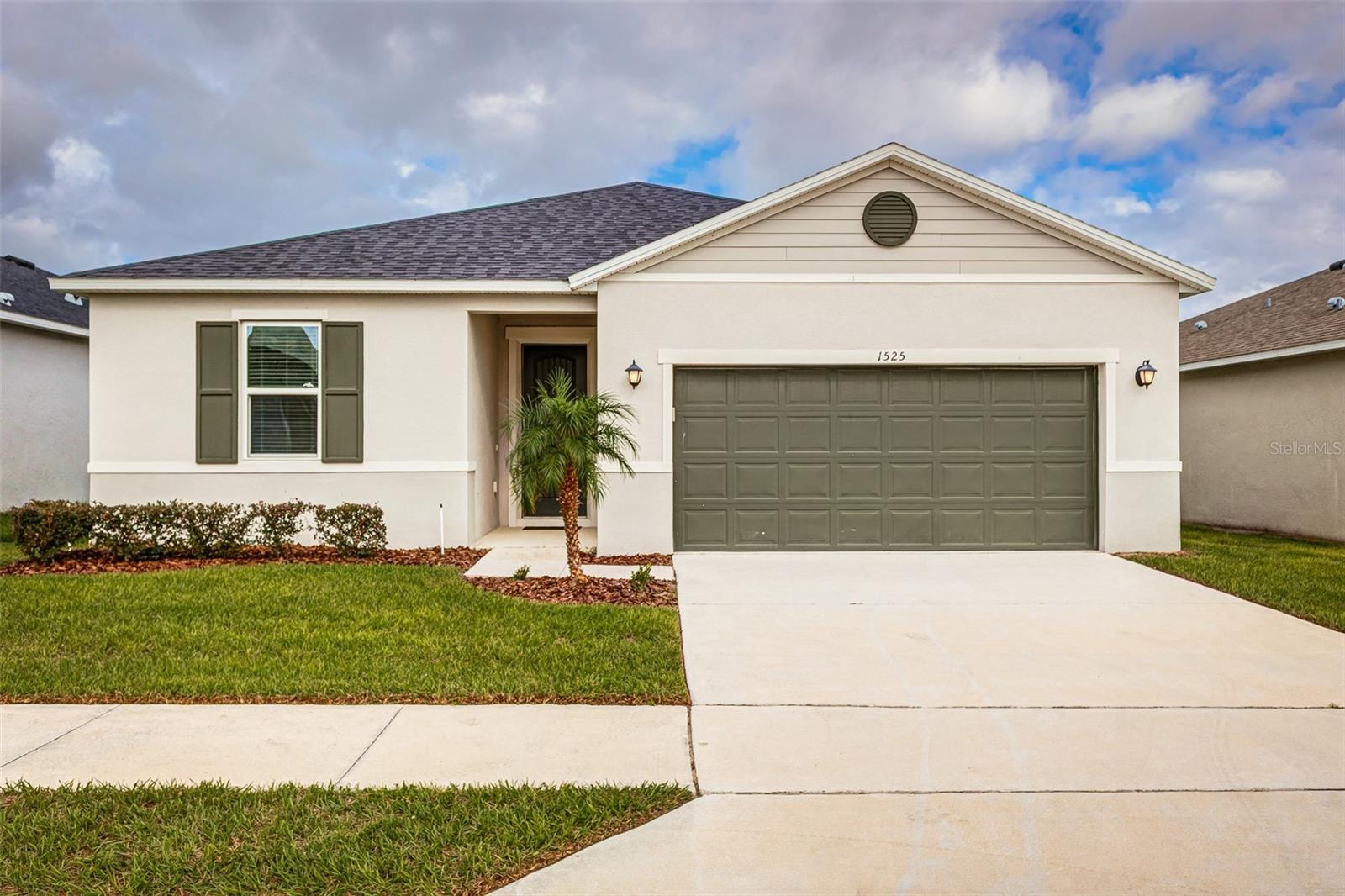 Listing photo 1 for 1525 Mattie Pointe Pl