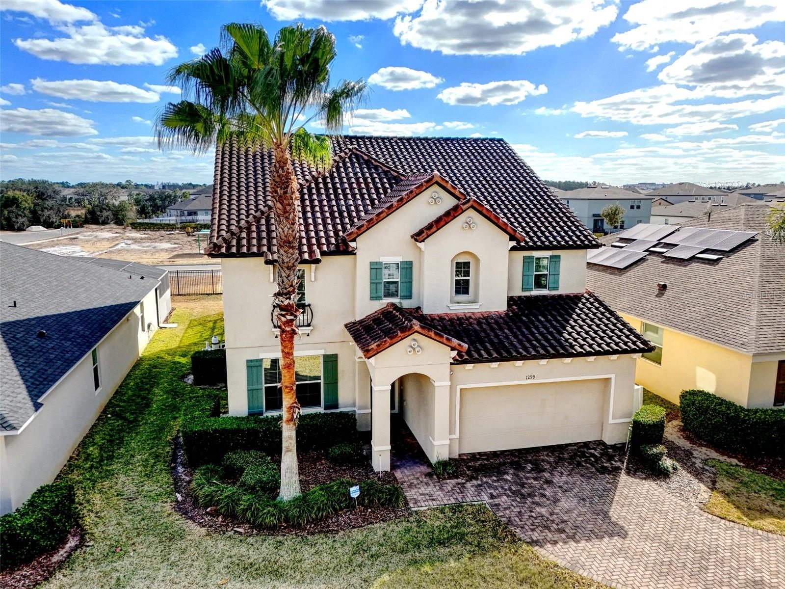 Listing photo 2 for 1299 Yorkshire Ct