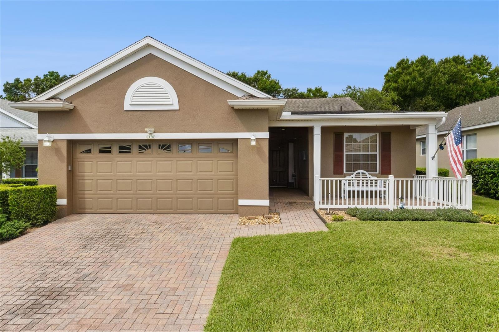 Listing photo 2 for 1176 Mesa Verde Ct