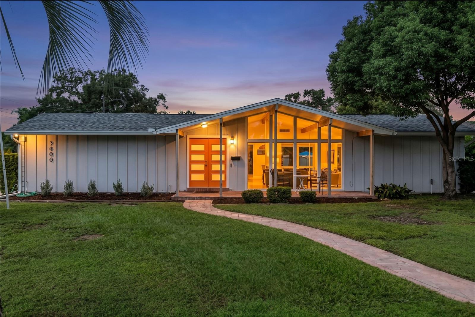 Listing photo 3 for 3400 Neptune Dr