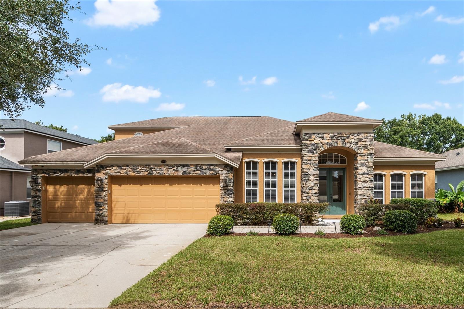 Listing photo for 2712 Aloma Oaks Dr