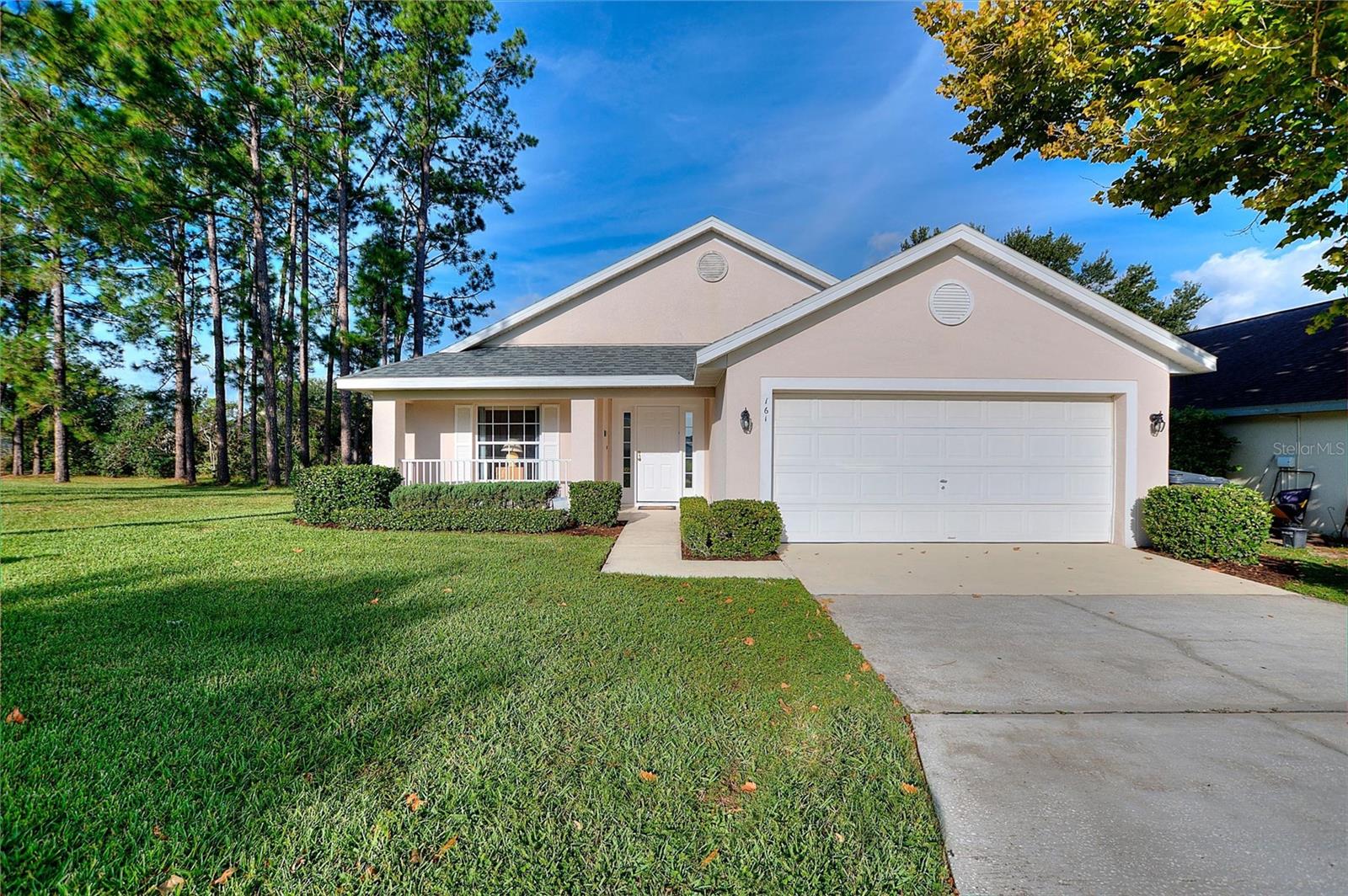 Listing photo 1 for 161 Pinedale Dr