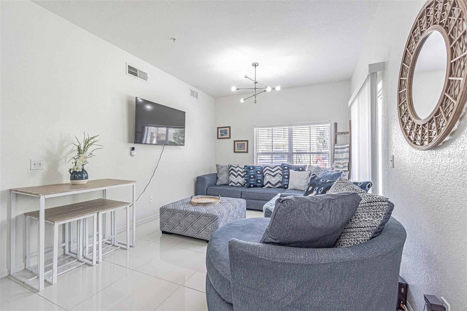 Listing photo 3 for 4001 Santa Maria Dr #107