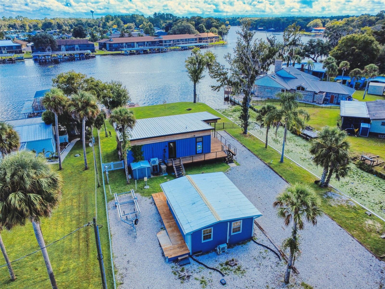 Listing photo 2 for 56108 Sawgrass Rd