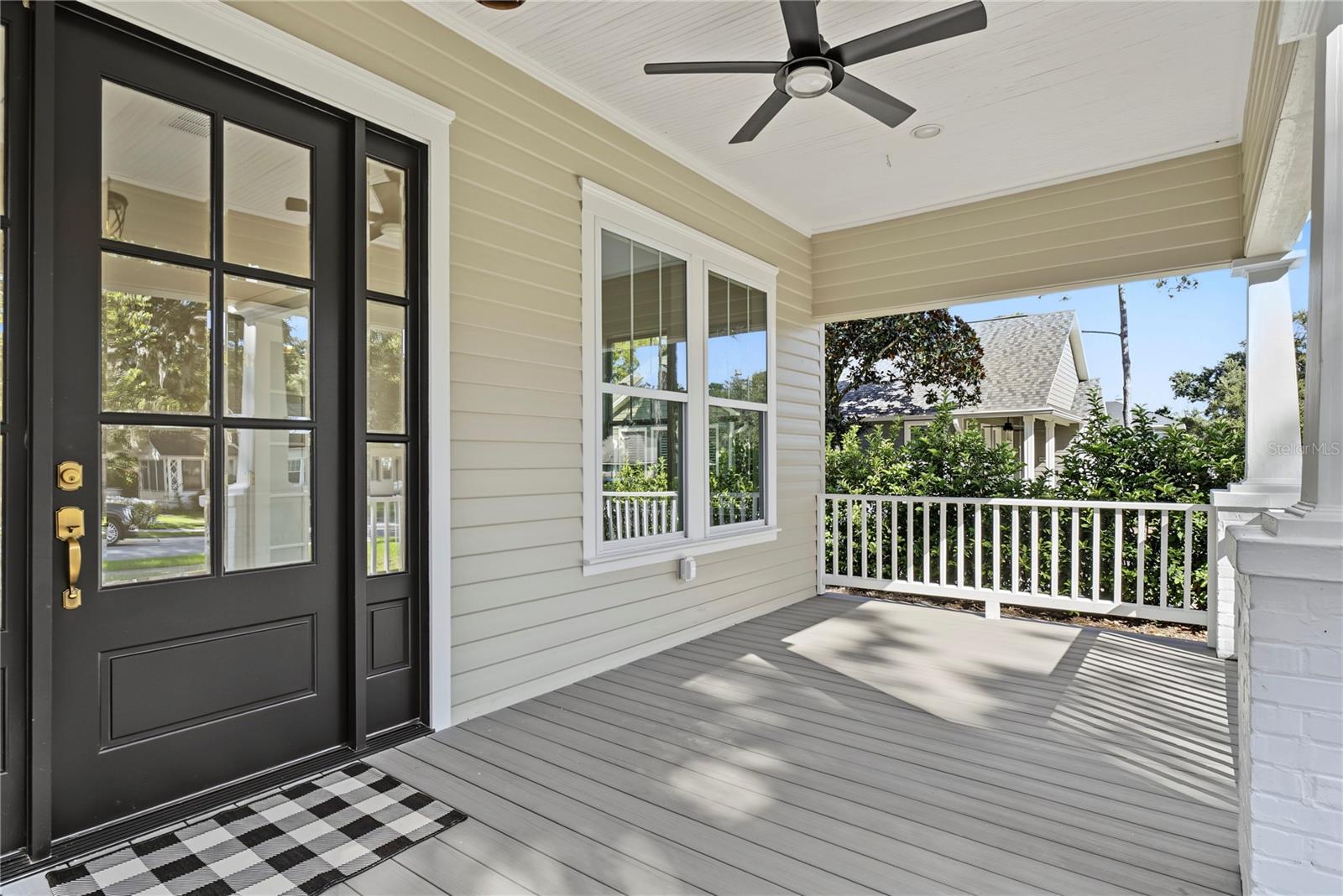 Listing photo 3 for 206 N Highland Ave