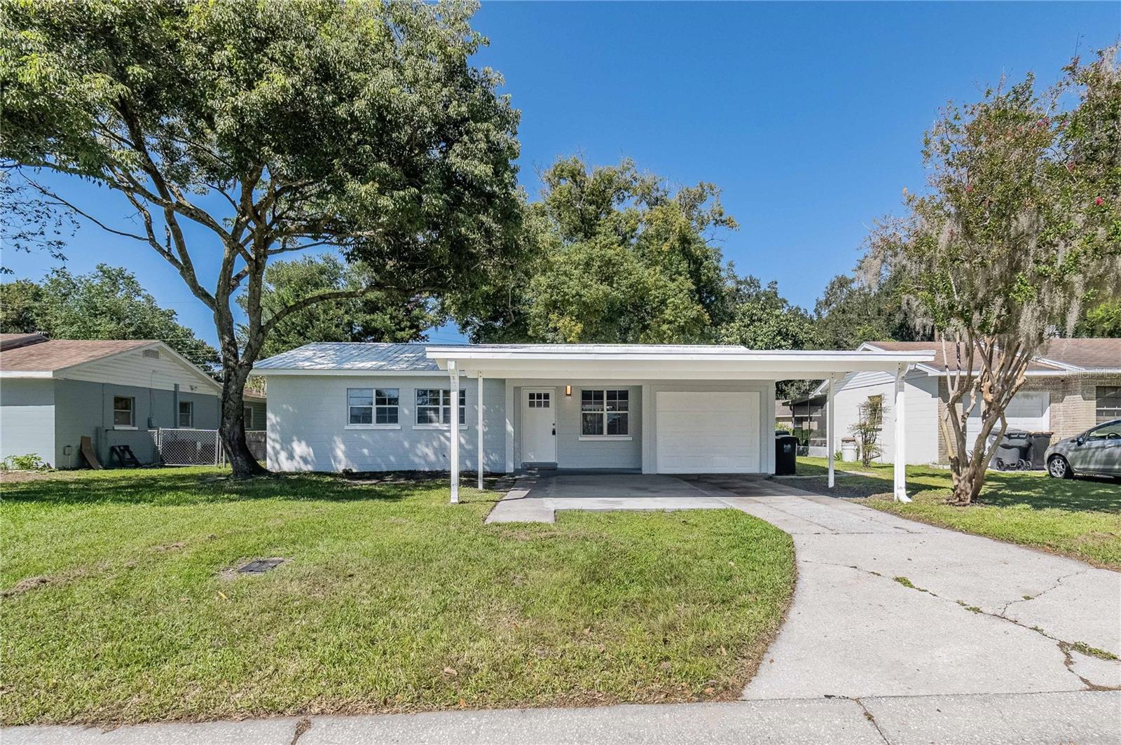 Listing photo 1 for 1026 Canal Dr W