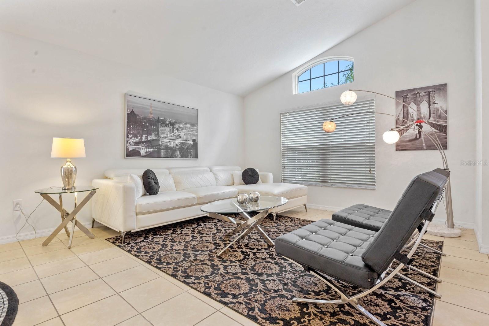 Listing photo 3 for 2509 Dharma Cir