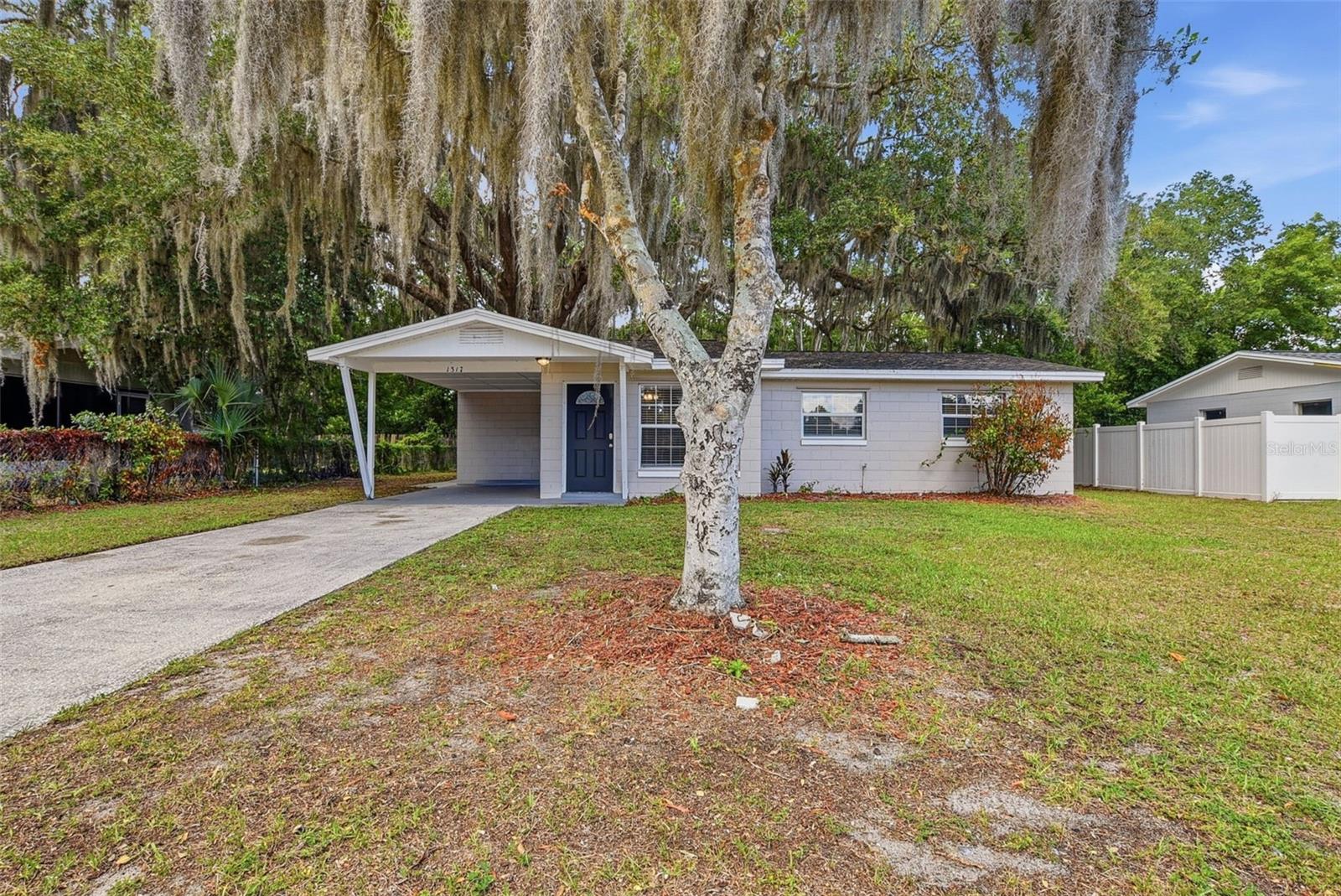Listing photo 1 for 1317 Braebury Dr