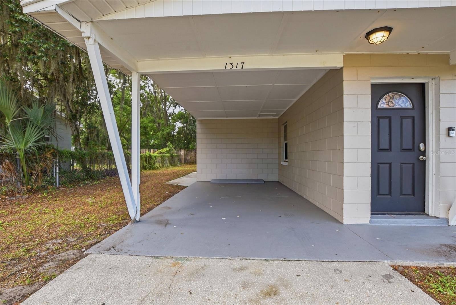 Listing photo 3 for 1317 Braebury Dr