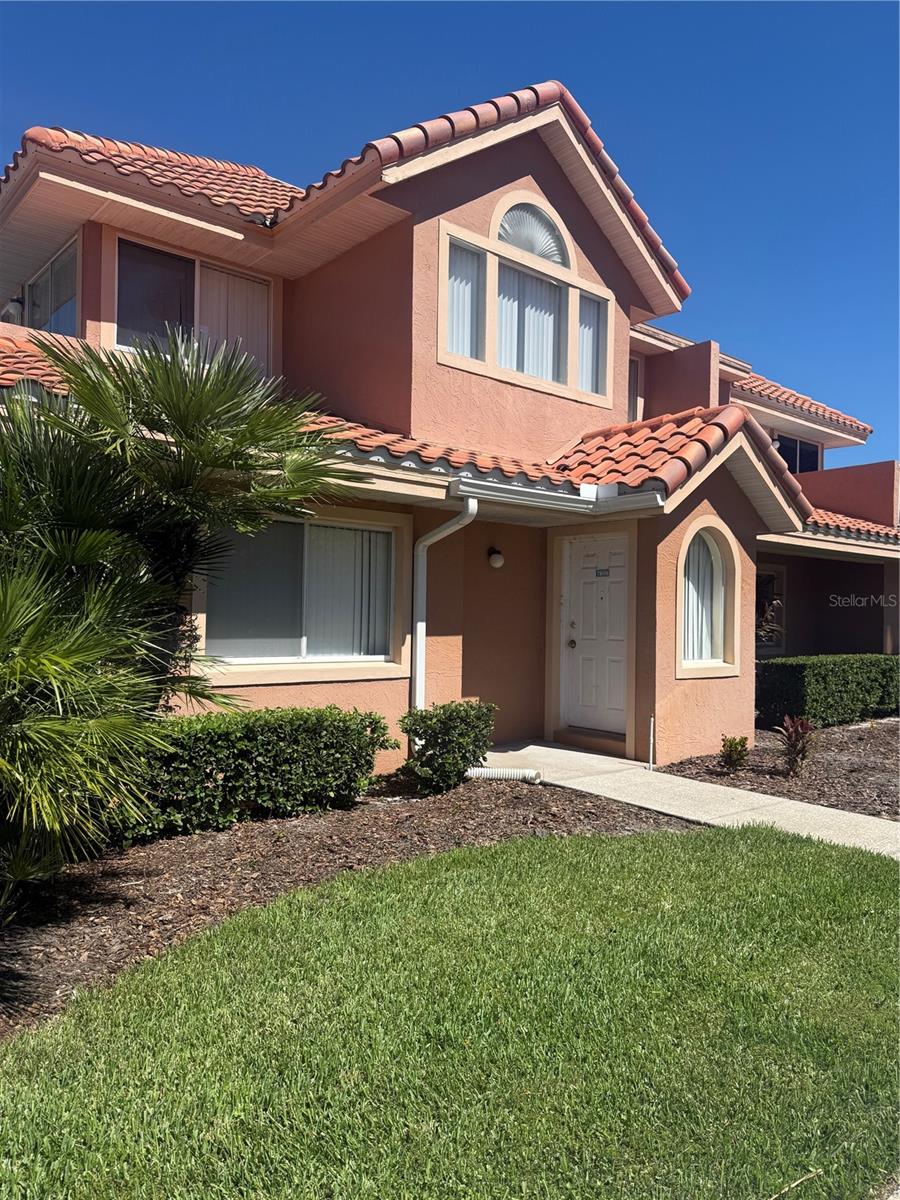 Listing photo 1 for 7808 Waterview Way