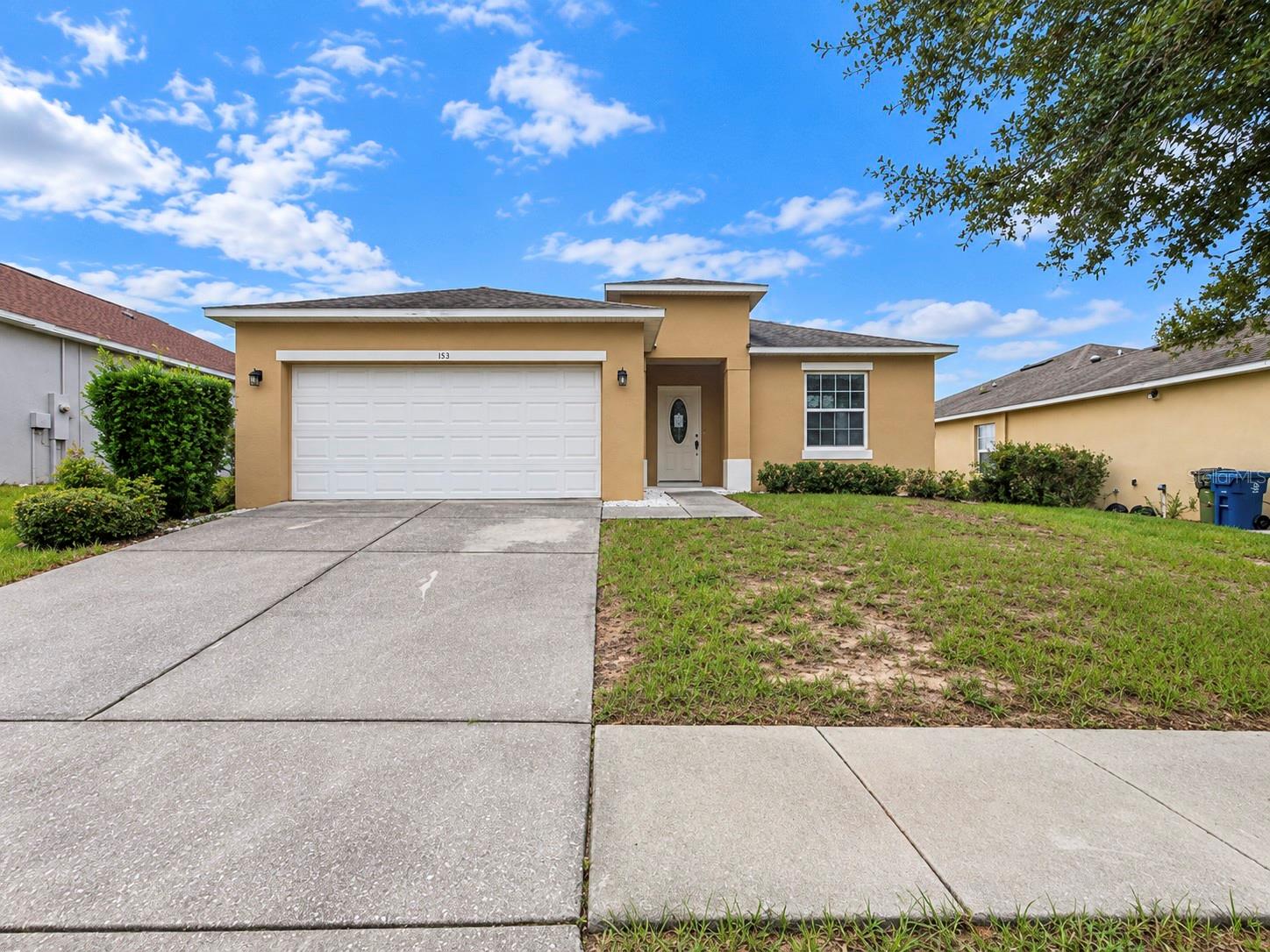 Listing photo 1 for 441 Savannah Preserve Loop
