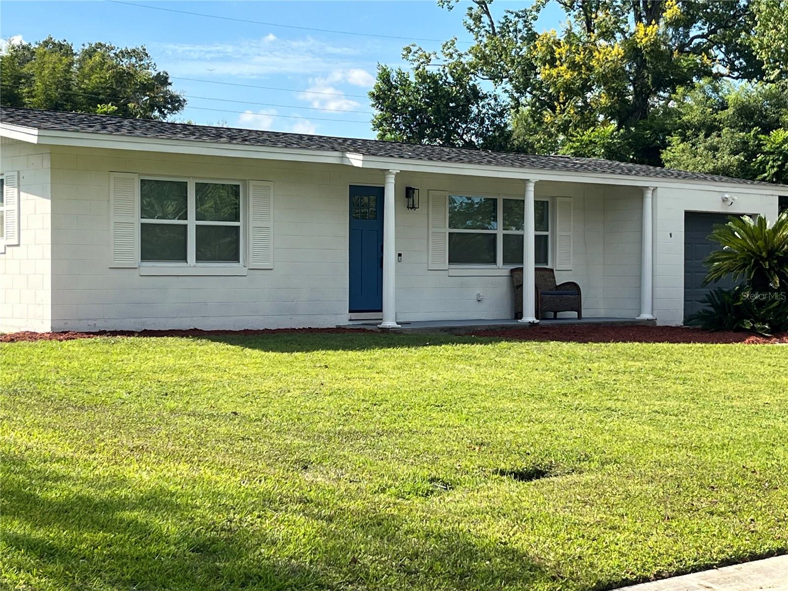 Listing photo 3 for 408 Beth Dr