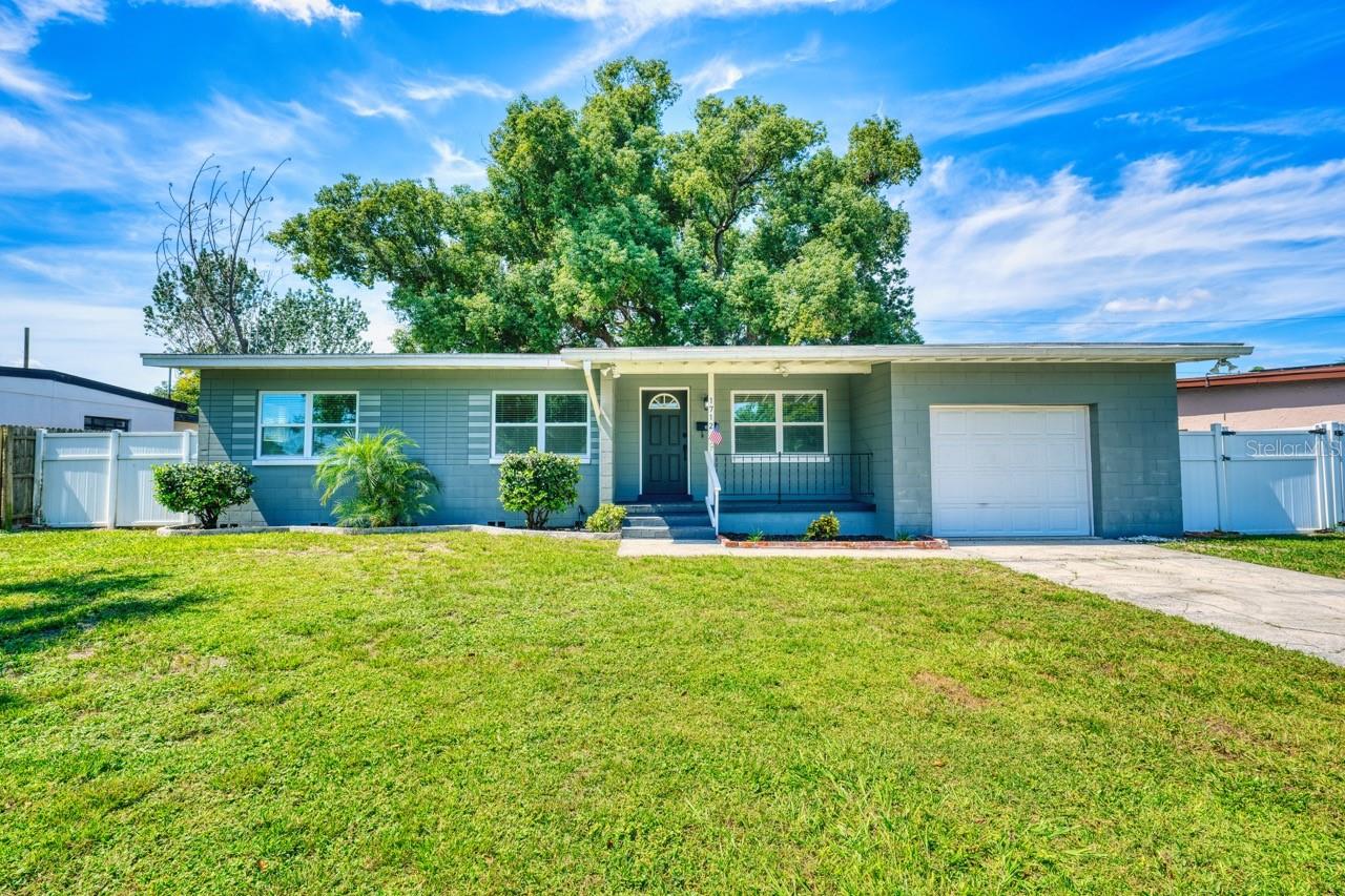 Listing photo 2 for 1712 Edmundshire Rd