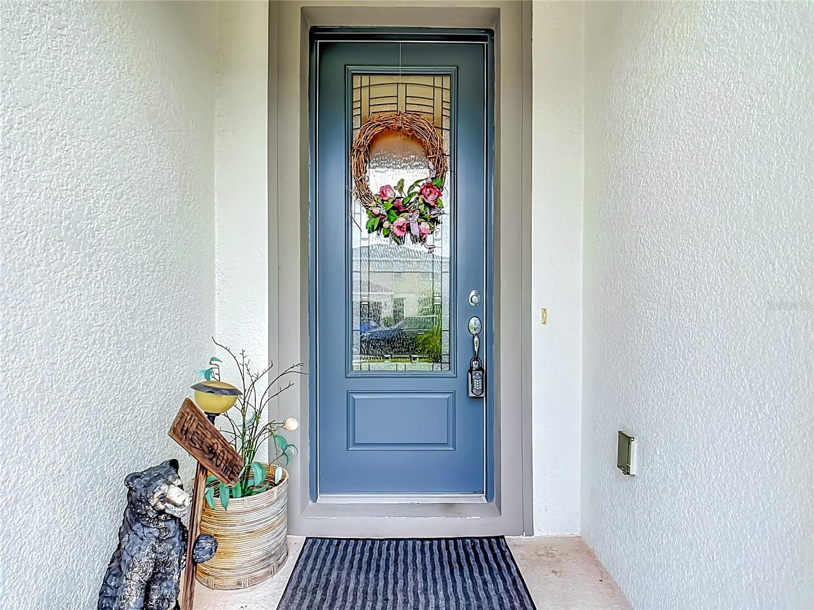 Listing photo 2 for 2723 Forestdale St