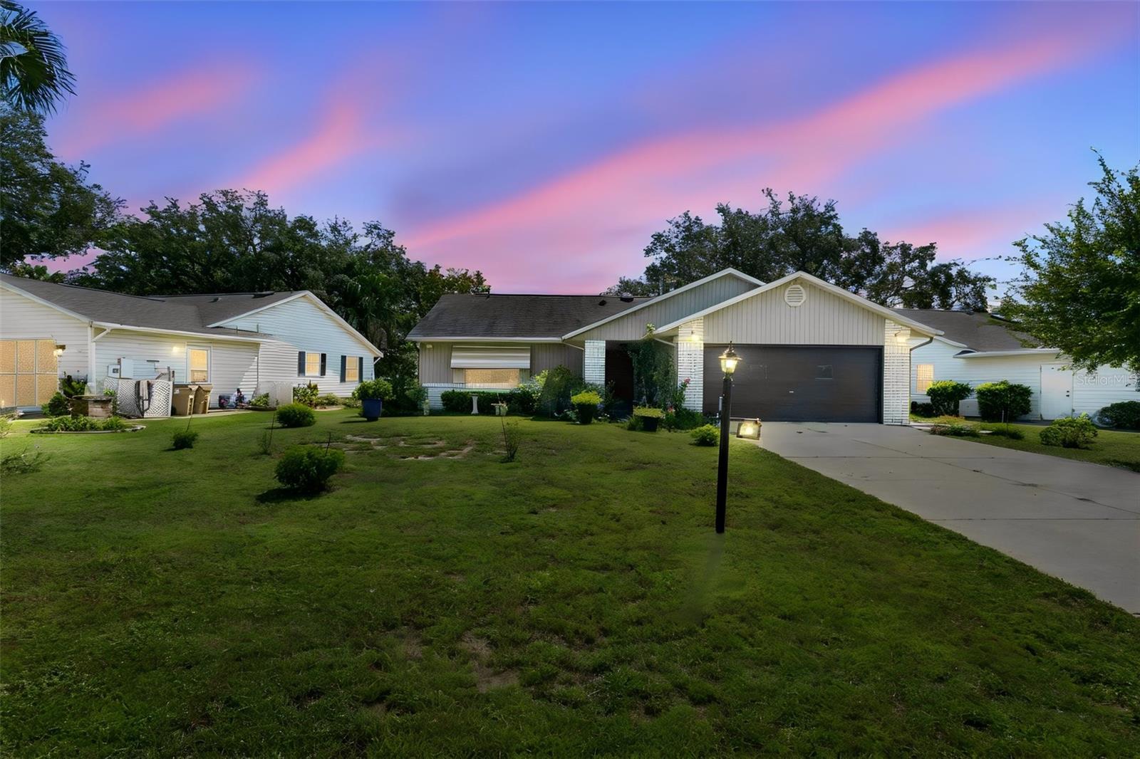 Listing photo 1 for 803 Dundee Cir #803