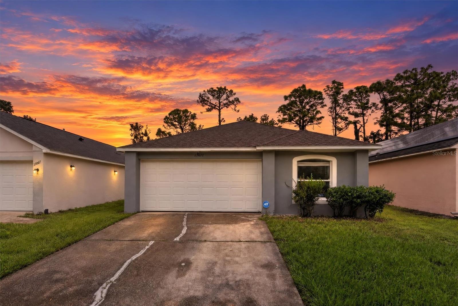 Listing photo 2 for 13071 Odyssey Lake Way