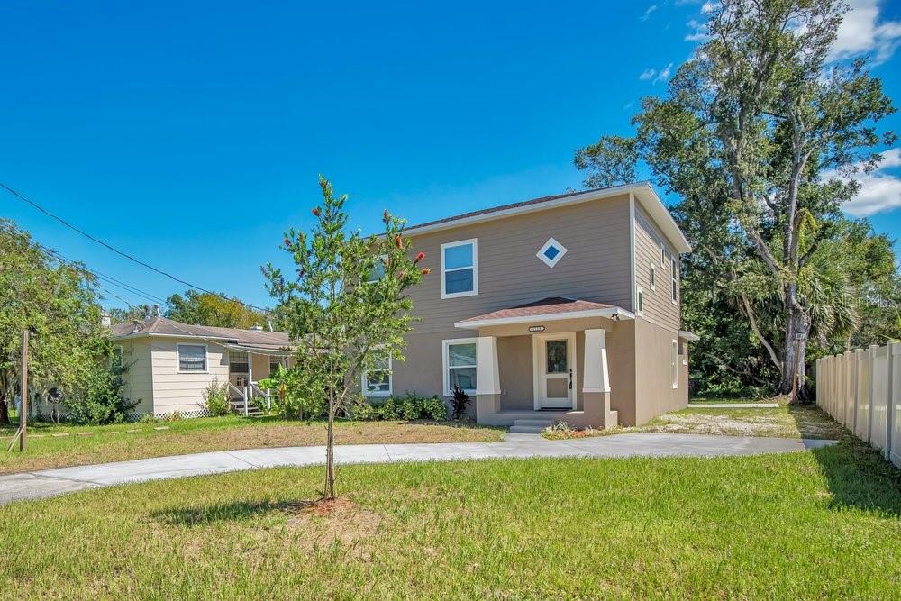 Listing photo 2 for 1119 Willow Ave