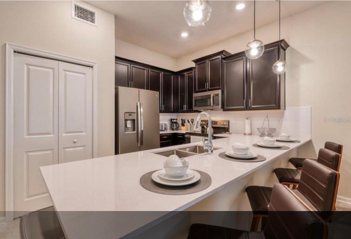 Listing photo 3 for 1183 Drop Ln