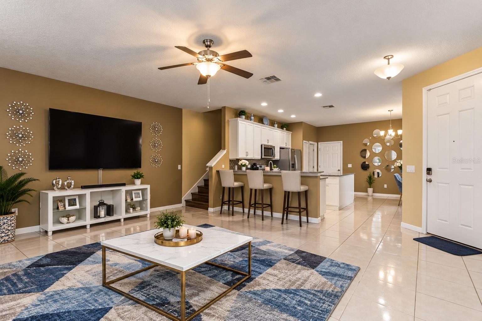 Listing photo 2 for 1114 Capitol Hill Ct