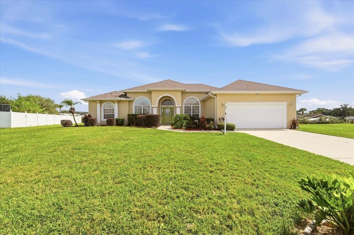 Listing photo 2 for 7380 Bent Grass Dr