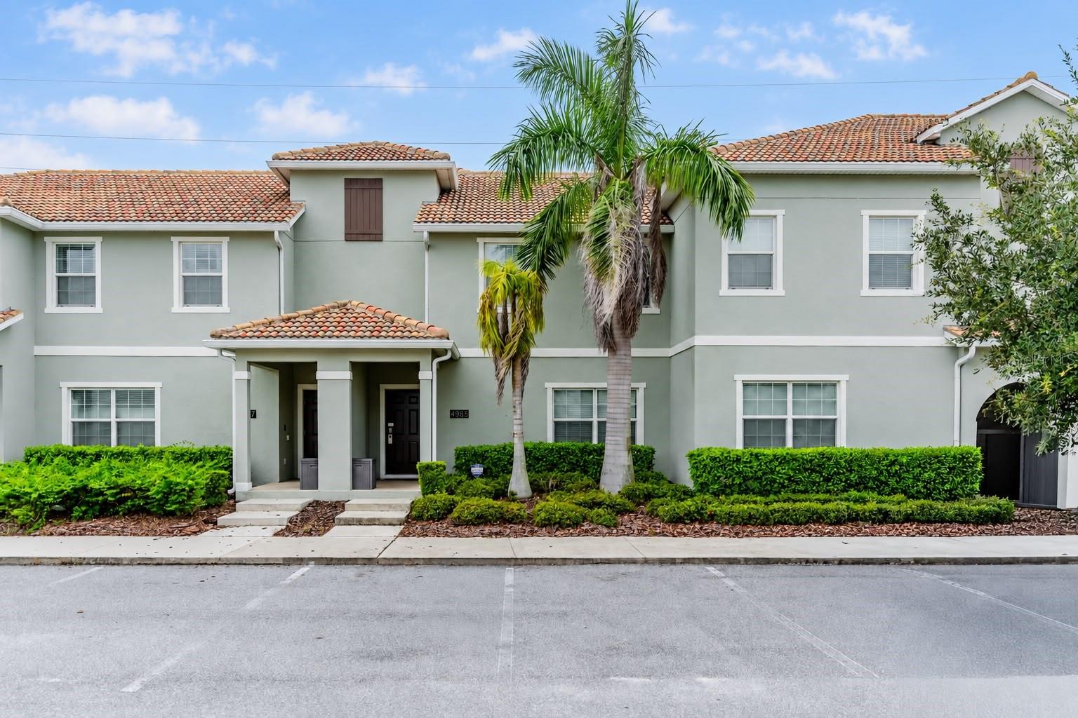 Listing photo 1 for 4985 Windermere Ave