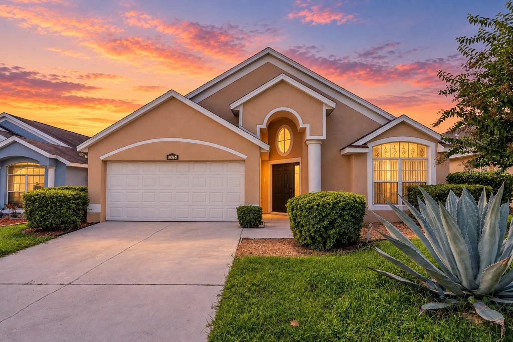Listing photo 1 for 15746 Autumn Glen Ave