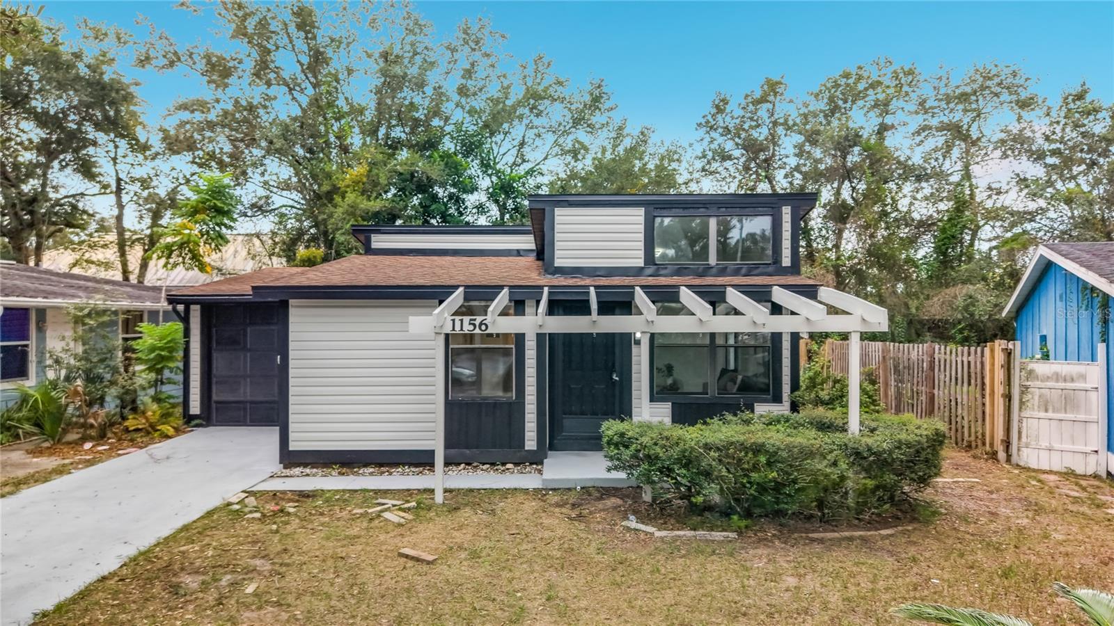 Listing photo 1 for 1156 Errol Place Cir