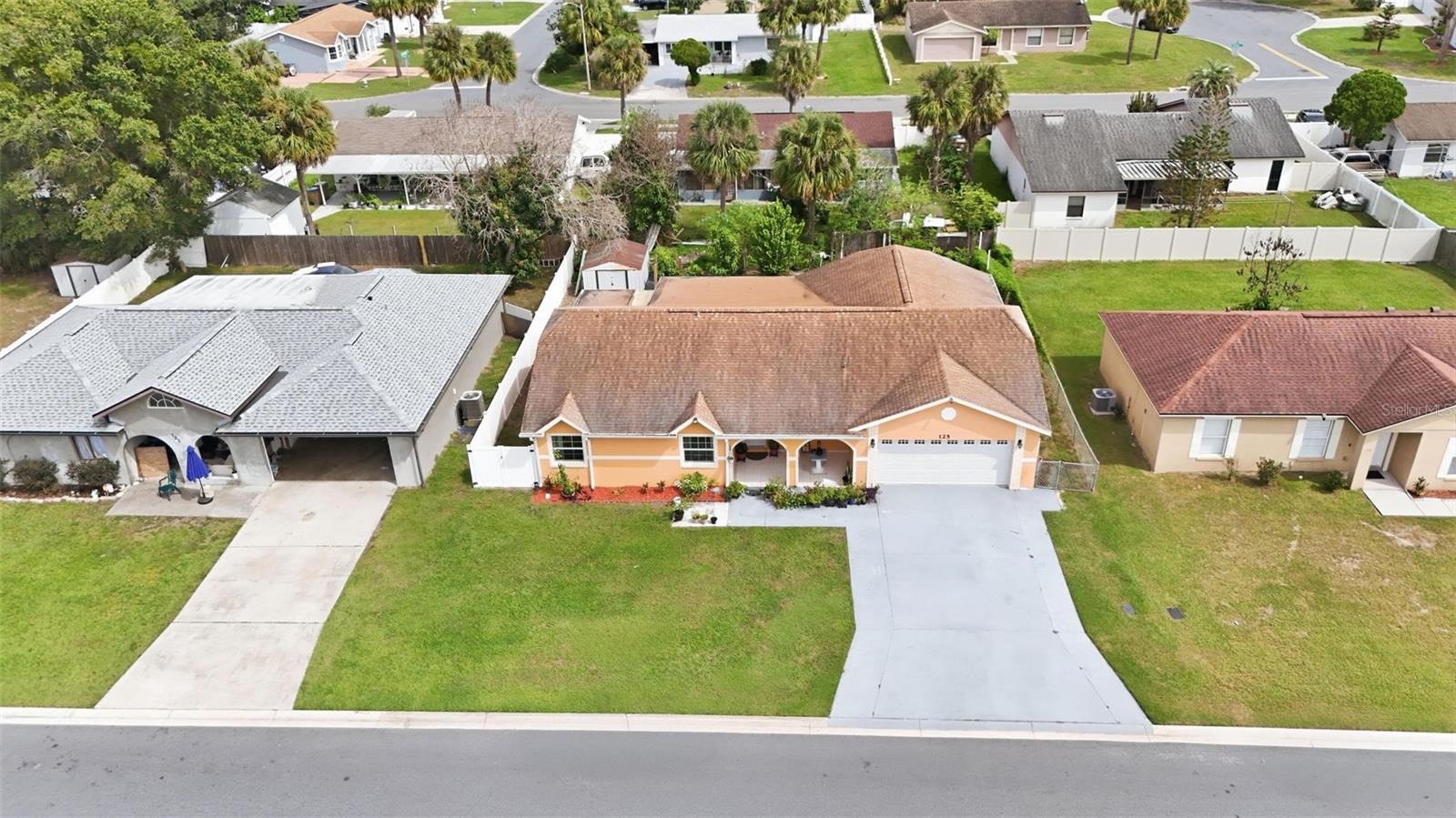 Listing photo 2 for 125 Pansy Ct