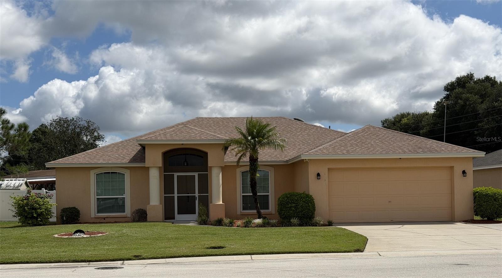 Listing photo 1 for 7002 Summit Cir