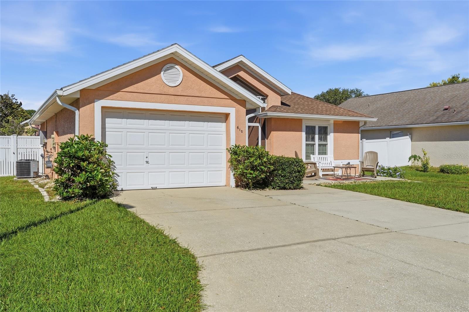 Listing photo 1 for 610 Burgoyne Loop