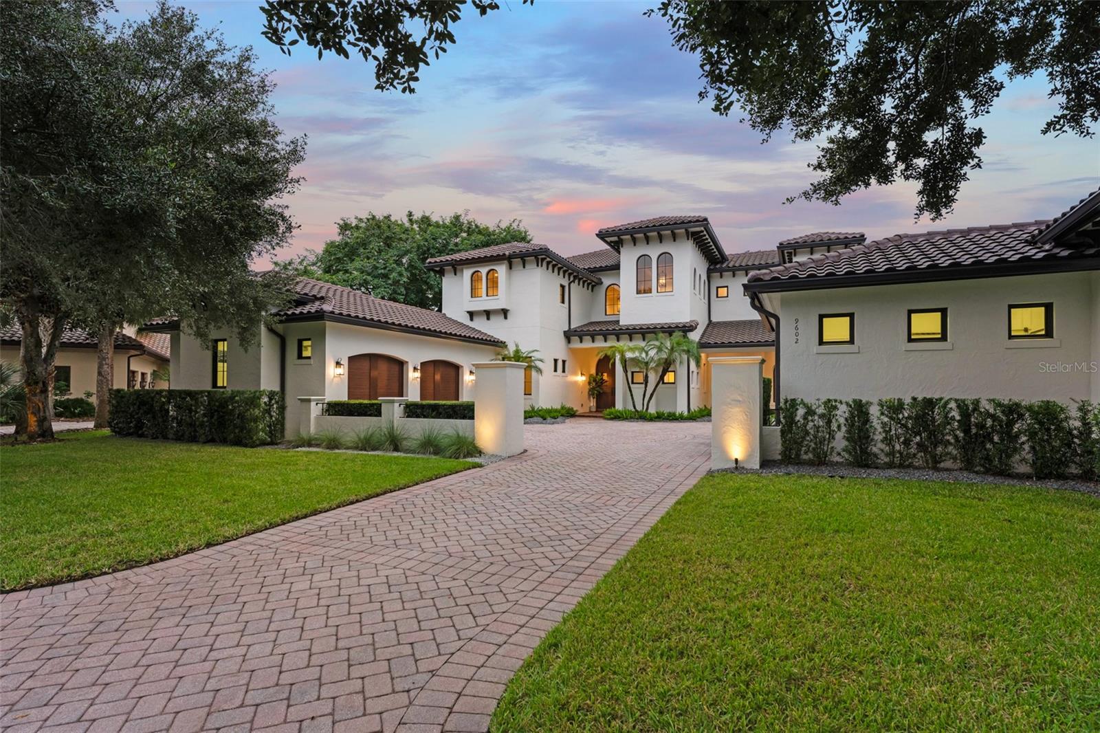 Listing photo 1 for 9602 Sloane St