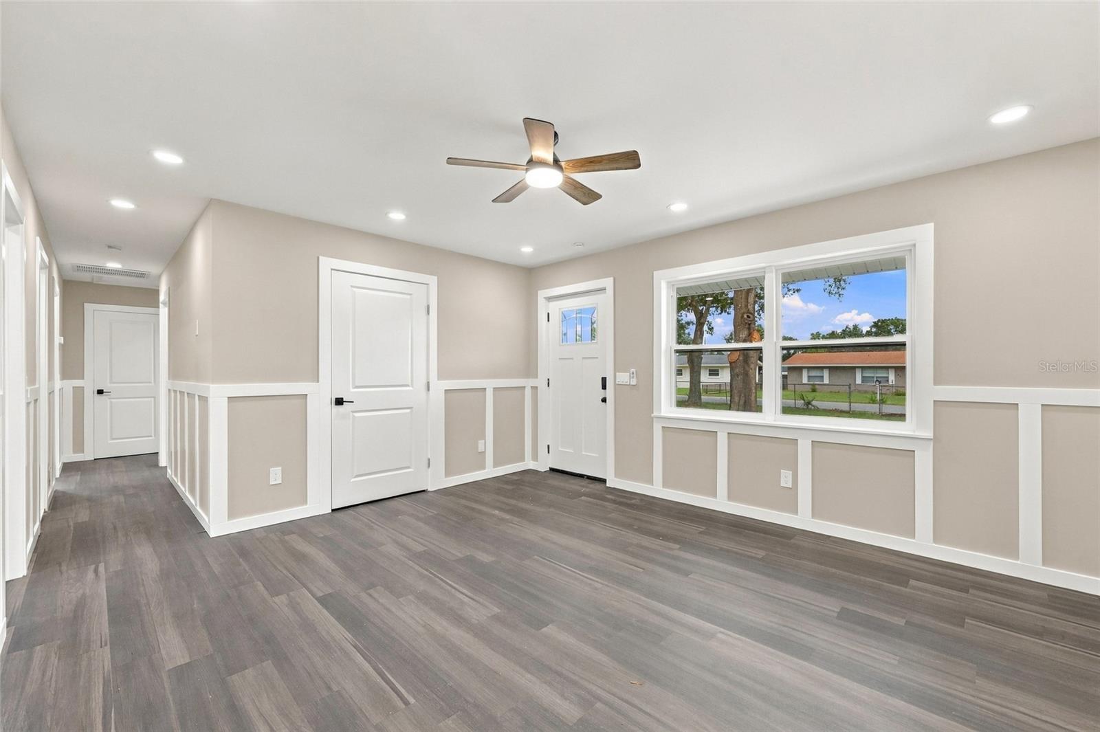 Listing photo 3 for 3145 Fletcher Ave