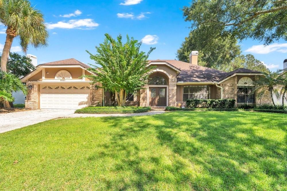 Listing photo 1 for 8021 Landgrove Ct