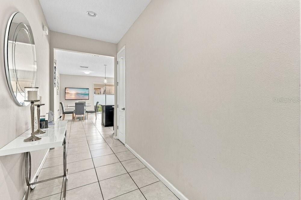 Listing photo 3 for 914 Fallon Hills Dr