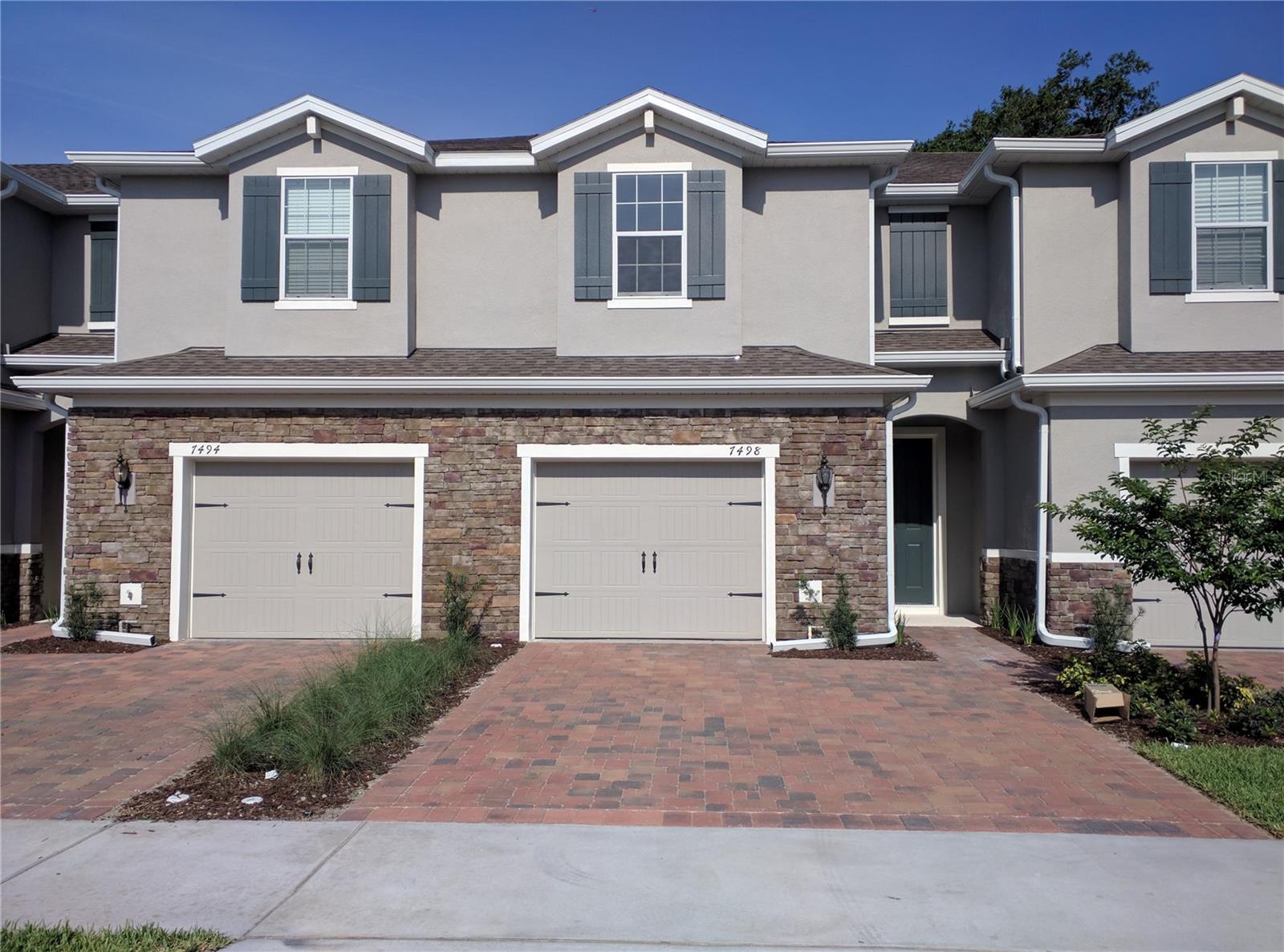 7498 ALOMA PINES COURT