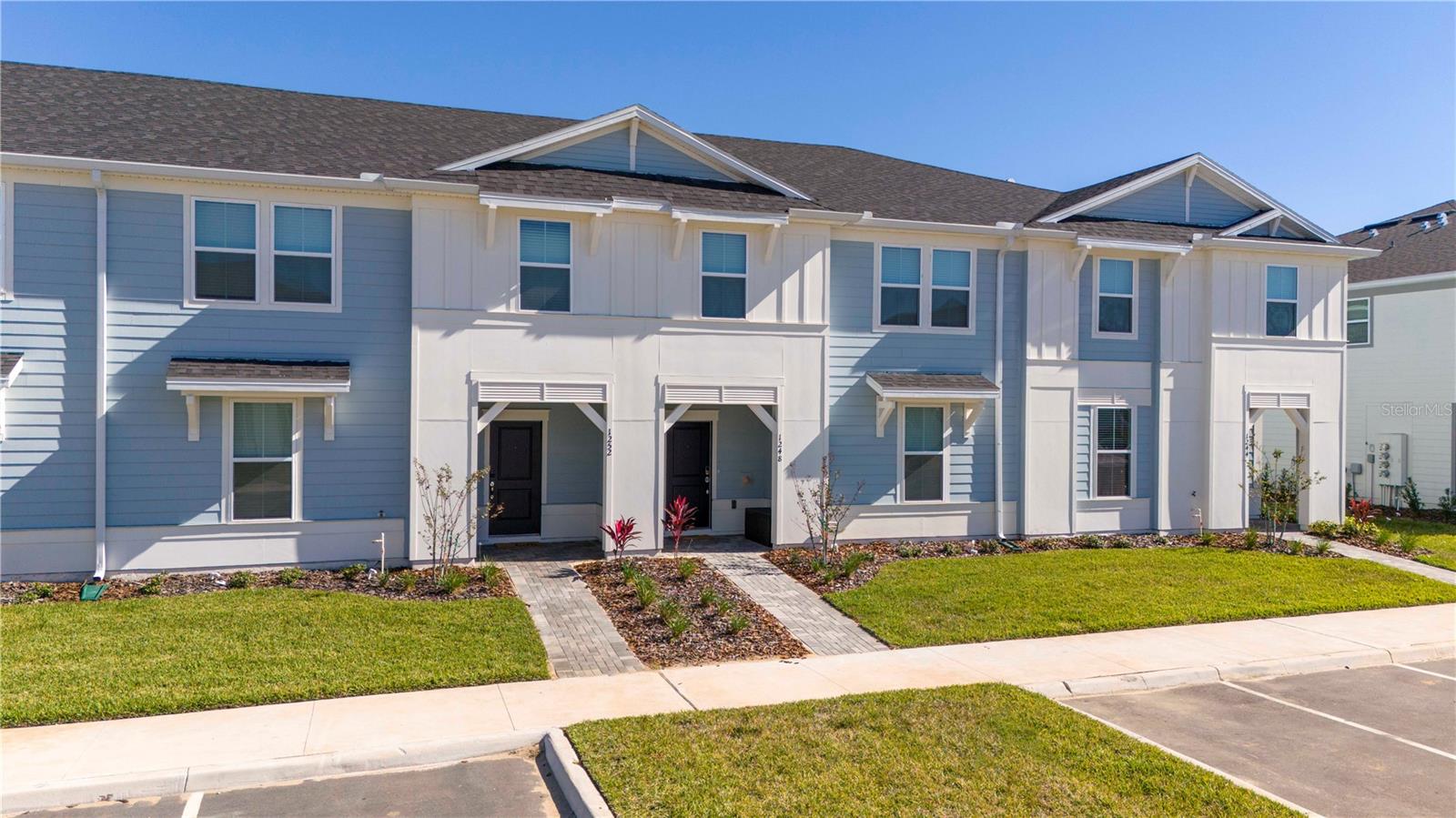 Listing photo 1 for 1248 Blue Island Dr