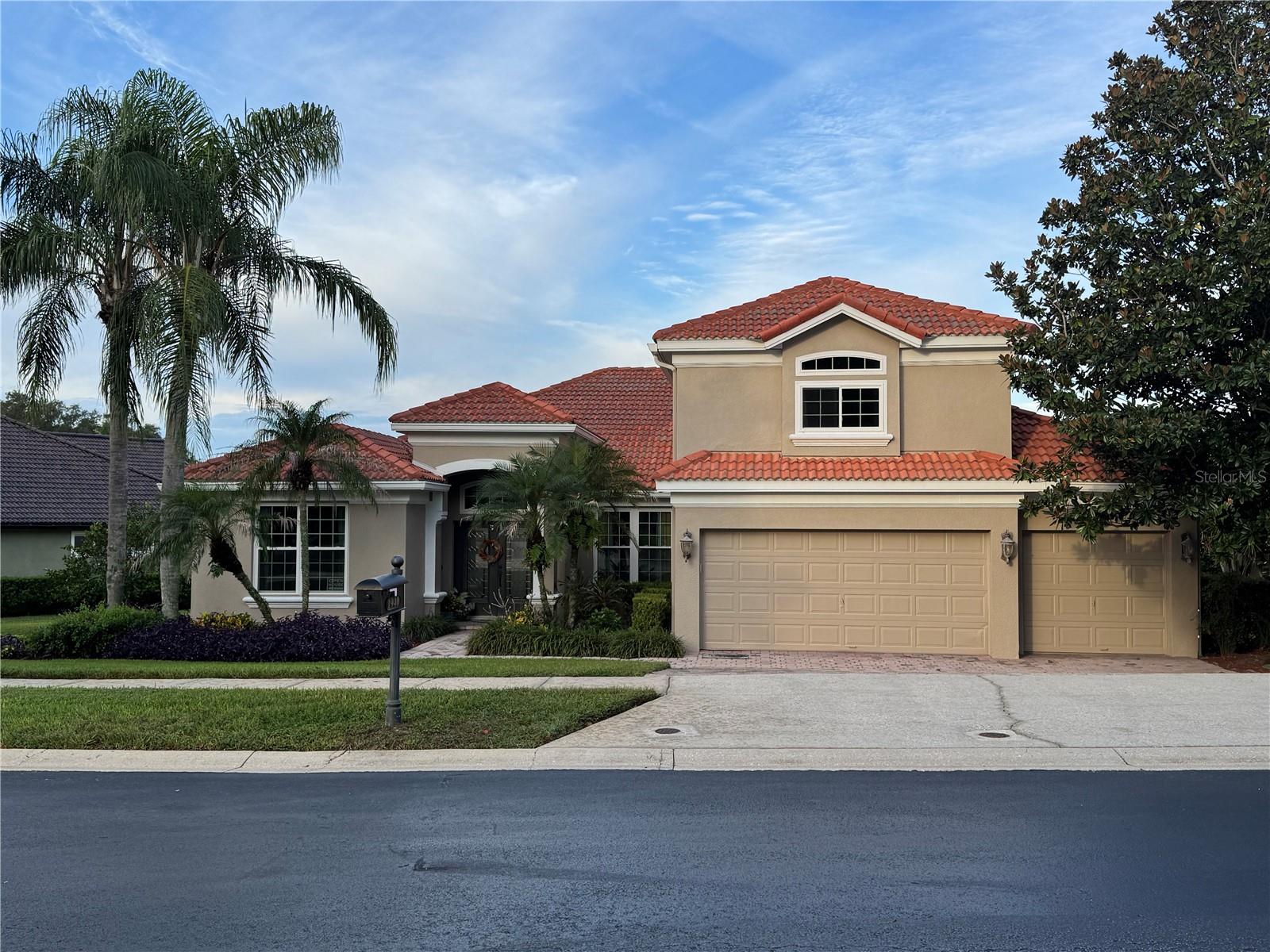 Listing photo 3 for 1940 Deerview Pl