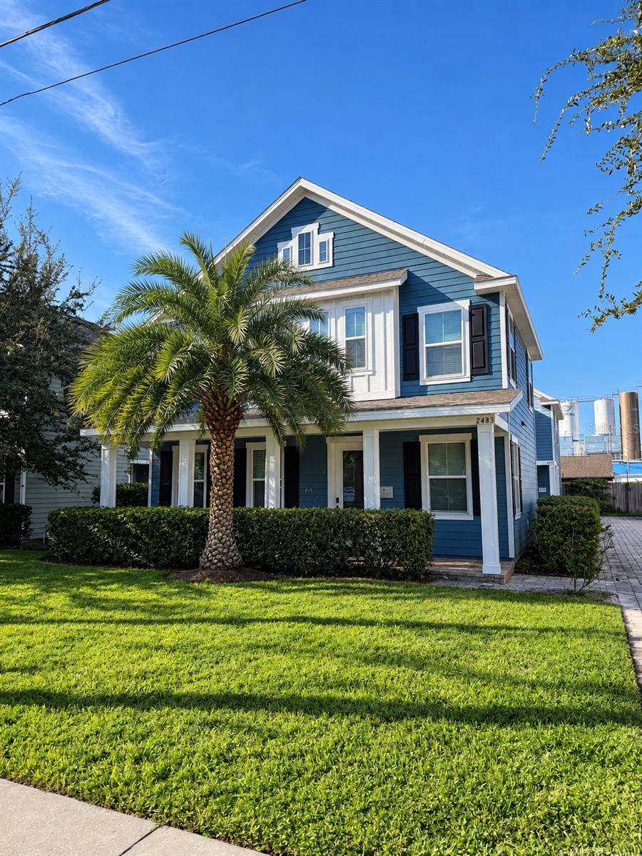 Listing photo 1 for 2483 E Jefferson St