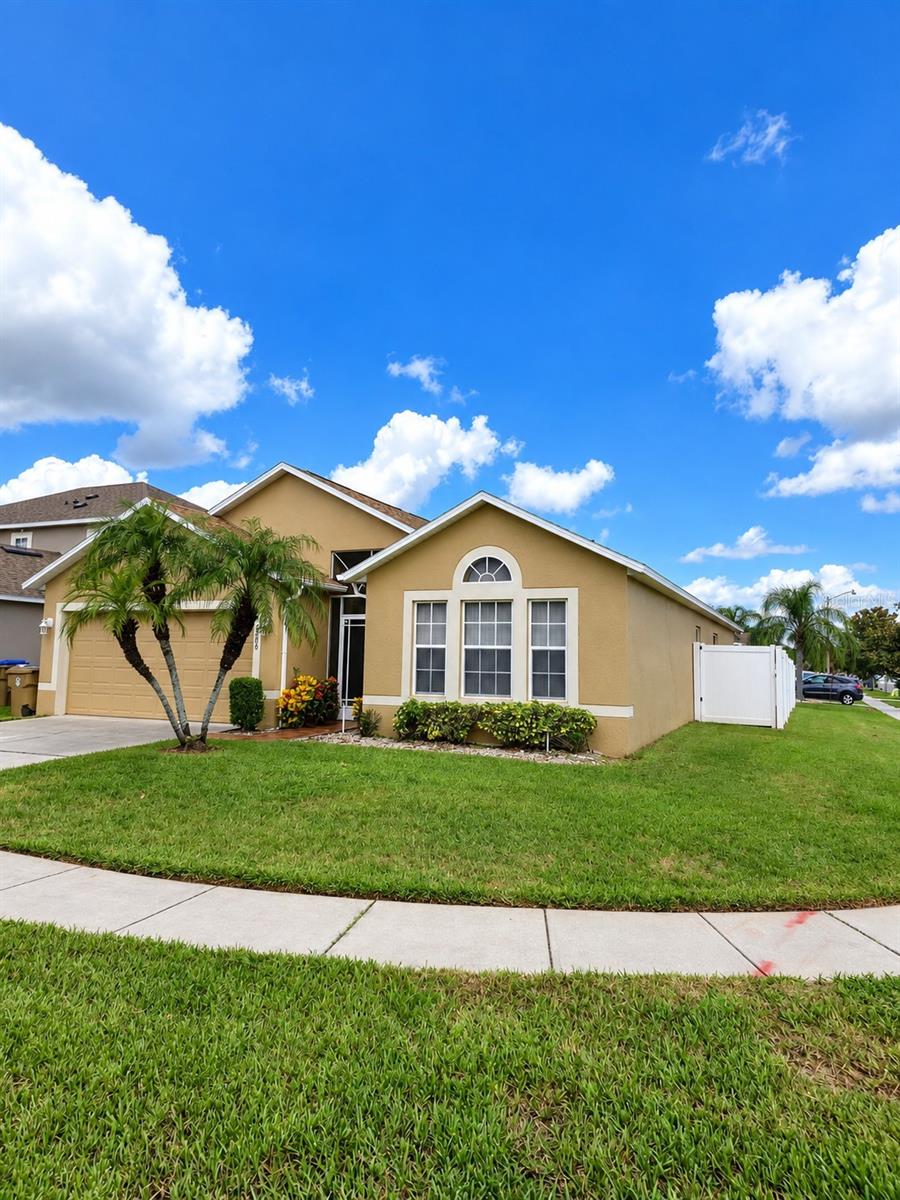 2580 HUNLEY LOOP